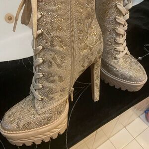 NEW Gianni Bini Sparkling Tan and Gold Lace-Up Boots